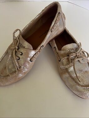 Lucky Brand Tirani Distressed Metallic Boat Shoe.  Sz 8